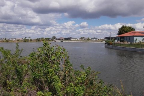 Terreno en venta en Cape Coral, Florida № 1778554 - foto 2