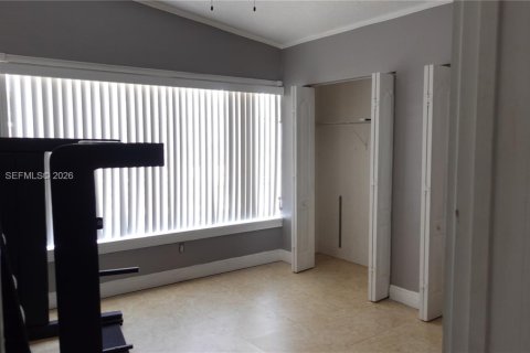 Купить виллу или дом в Майами-Гарденс, Флорида 4 спальни, 113.71м2, № 2026806 - фото 19