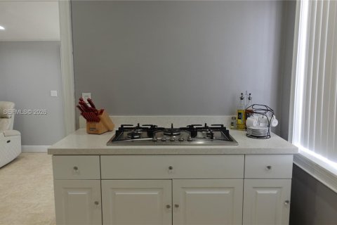 Купить виллу или дом в Майами-Гарденс, Флорида 4 спальни, 113.71м2, № 2026806 - фото 5