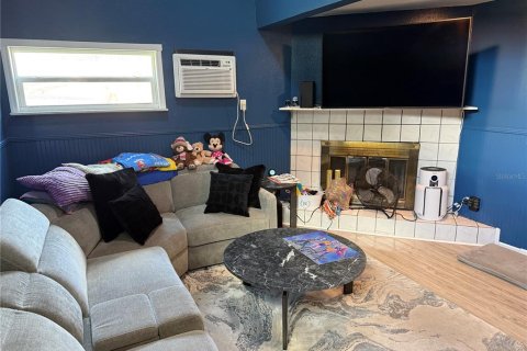 Villa ou maison à louer à Oldsmar, Floride: 4 chambres, 182.46 m2 № 2431067 - photo 6