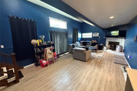 Villa ou maison à louer à Oldsmar, Floride: 4 chambres, 182.46 m2 № 2431067 - photo 5