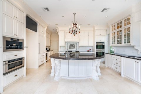 Casa en venta en Miami Beach, Florida, 5 dormitorios, 540.51 m2 № 1809283 - foto 12