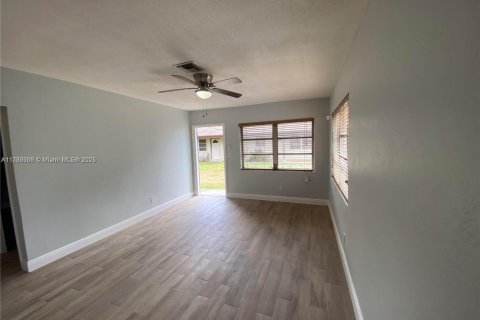 Immobilier commercial à vendre à Fort Lauderdale, Floride: 160.54 m2 № 1983242 - photo 18