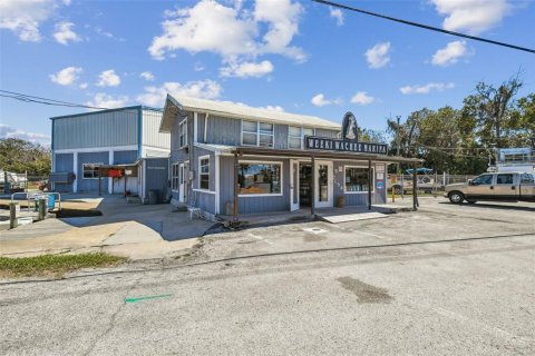 Propiedad comercial en venta en Weeki Wachee, Florida № 2123622 - foto 4