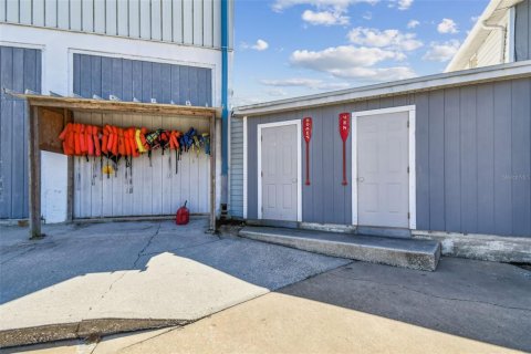 Propiedad comercial en venta en Weeki Wachee, Florida № 2123622 - foto 27