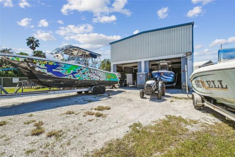 Propiedad comercial en venta en Weeki Wachee, Florida № 2123622 - foto 30