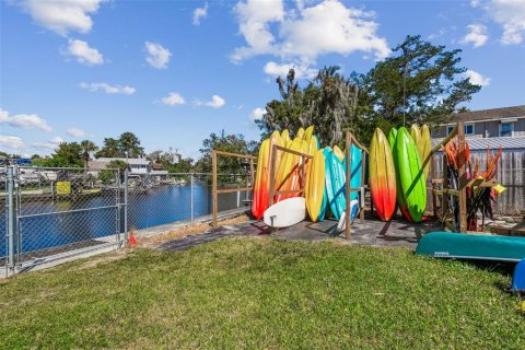 Propiedad comercial en venta en Weeki Wachee, Florida № 2123622 - foto 28