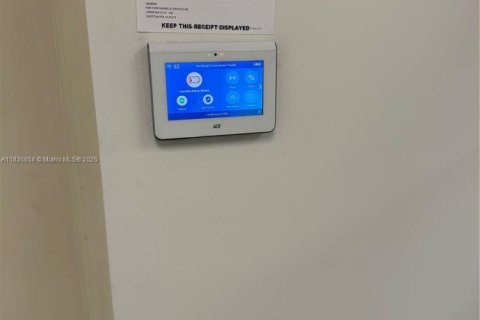 Commercial property in Sweetwater, Florida № 1935699 - photo 25