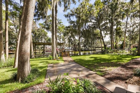 House in Tavares, Florida 3 bedrooms, 143.63 sq.m. № 2423743 - photo 29