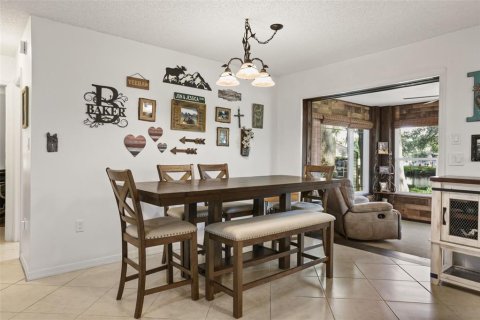 House in Tavares, Florida 3 bedrooms, 143.63 sq.m. № 2423743 - photo 12