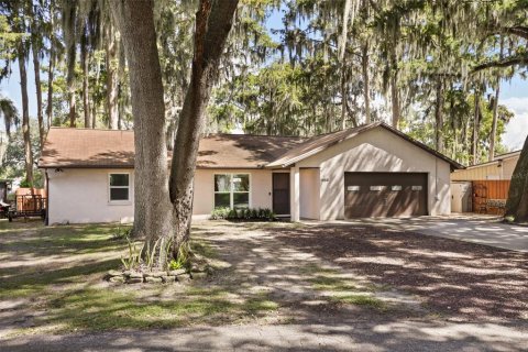 House in Tavares, Florida 3 bedrooms, 143.63 sq.m. № 2423743 - photo 2