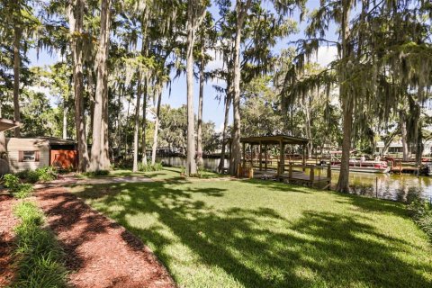 House in Tavares, Florida 3 bedrooms, 143.63 sq.m. № 2423743 - photo 30