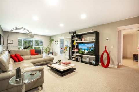 Copropriété à louer à Pembroke Pines, Floride: 1 chambre, 98.94 m2 № 1945792 - photo 3