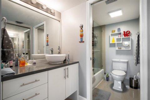 Copropriété à louer à Pembroke Pines, Floride: 1 chambre, 98.94 m2 № 1945792 - photo 12