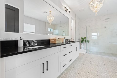 Купить виллу или дом в Палм-Бич-Гарденс, Флорида 5 спален, 345.41м2, № 1920401 - фото 19