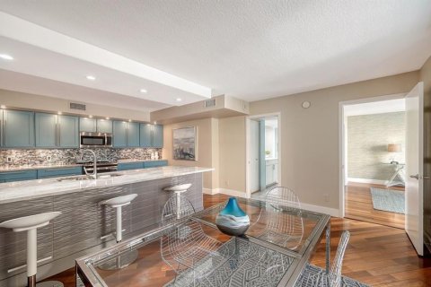 Condominio en alquiler en Sarasota, Florida, 2 dormitorios, 146.32 m2 № 2118562 - foto 11