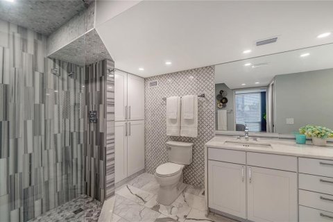 Condominio en alquiler en Sarasota, Florida, 2 dormitorios, 146.32 m2 № 2118562 - foto 14