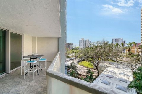 Condominio en alquiler en Sarasota, Florida, 2 dormitorios, 146.32 m2 № 2118562 - foto 24