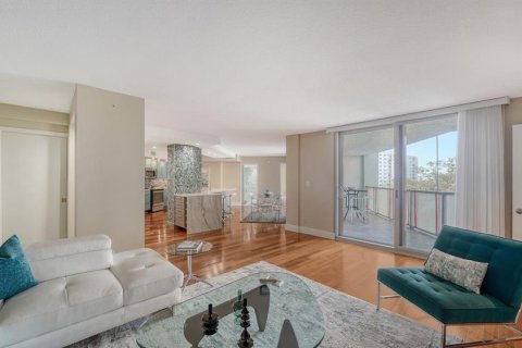Condominio en alquiler en Sarasota, Florida, 2 dormitorios, 146.32 m2 № 2118562 - foto 3