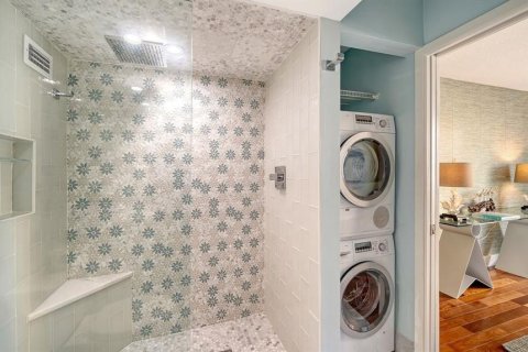 Condominio en alquiler en Sarasota, Florida, 2 dormitorios, 146.32 m2 № 2118562 - foto 21