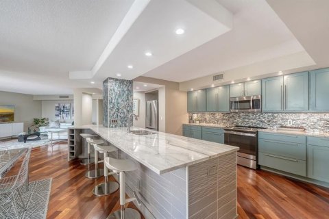 Condominio en alquiler en Sarasota, Florida, 2 dormitorios, 146.32 m2 № 2118562 - foto 5