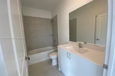 Adosado en alquiler en Homestead, Florida, 3 dormitorios, 123.37 m2 № 2007237 - foto 15