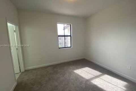 Adosado en alquiler en Homestead, Florida, 3 dormitorios, 123.37 m2 № 2007237 - foto 8