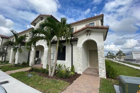 Adosado en Homestead, Florida 3 dormitorios, 123.37 m2 № 2007237