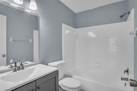 Condo in Orlando, Florida, 2 bedrooms № 2213230 - photo 28