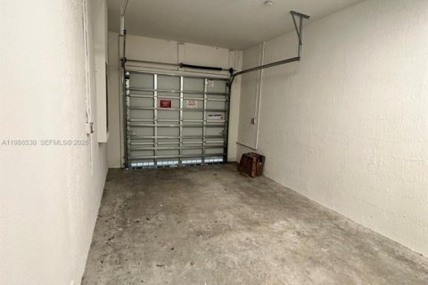 Купить таунхаус в Корал-Спрингс, Флорида 3 спальни, 140.1м2, № 2091252 - фото 18