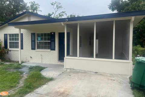 Casa en alquiler en Tampa, Florida, 3 dormitorios, 95.88 m2 № 1347460 - foto 1