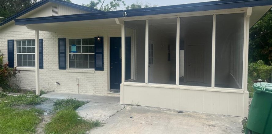 Villa ou maison à Tampa, Floride 3 chambres, 95.88 m2 № 1347460