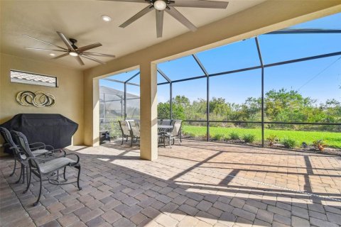 House in Wesley Chapel, Florida 2 bedrooms, 196.77 sq.m. № 1566095 - photo 3