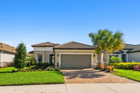 House in Wesley Chapel, Florida 2 bedrooms, 196.77 sq.m. № 1566095 - photo 1