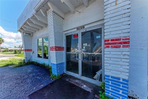 Propiedad comercial en venta en Bradenton, Florida, 194.63 m2 № 1902816 - foto 4