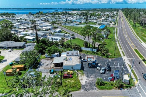 Propiedad comercial en venta en Bradenton, Florida, 194.63 m2 № 1902816 - foto 24