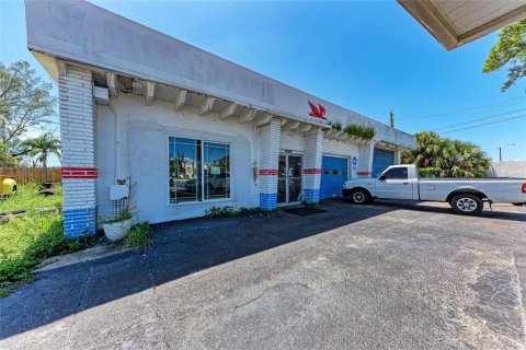Propiedad comercial en venta en Bradenton, Florida, 194.63 m2 № 1902816 - foto 3