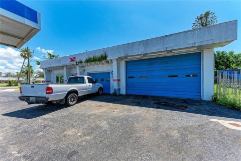 Propiedad comercial en venta en Bradenton, Florida, 194.63 m2 № 1902816 - foto 6