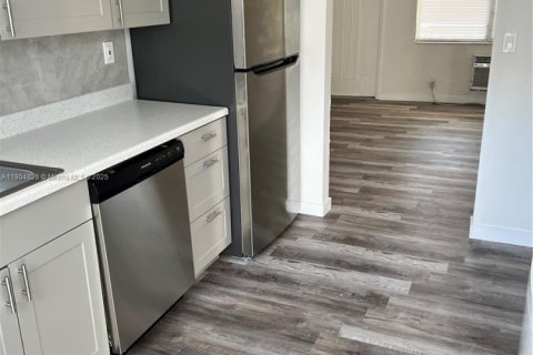 Propiedad comercial en venta en Fort Lauderdale, Florida, 137.96 m2 № 1955897 - foto 8