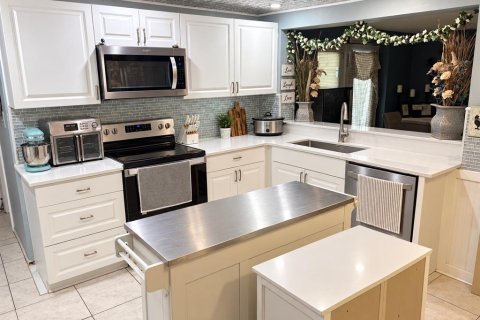 Villa ou maison à vendre à Port Richey, Floride: 3 chambres, 136.19 m2 № 2414031 - photo 5