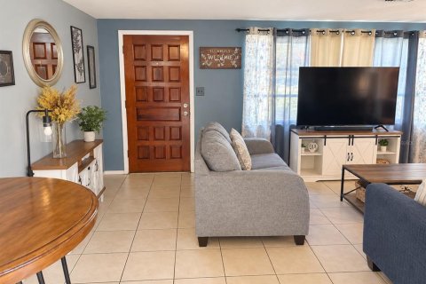 Villa ou maison à vendre à Port Richey, Floride: 3 chambres, 136.19 m2 № 2414031 - photo 3