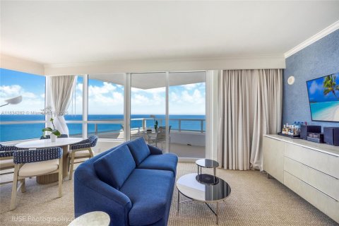 Condominio en venta en Miami Beach, Florida, 1 dormitorio, 91.04 m2 № 1814920 - foto 3