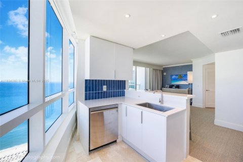 Condominio en venta en Miami Beach, Florida, 1 dormitorio, 91.04 m2 № 1814920 - foto 6