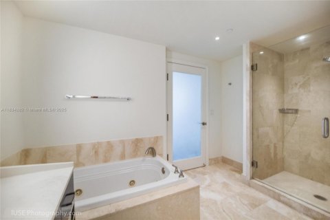 Condominio en venta en Miami Beach, Florida, 1 dormitorio, 91.04 m2 № 1814920 - foto 14