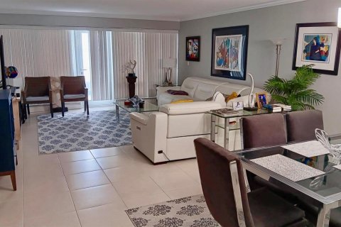 Condominio en venta en Fort Lauderdale, Florida, 2 dormitorios, 171.87 m2 № 2084785 - foto 2