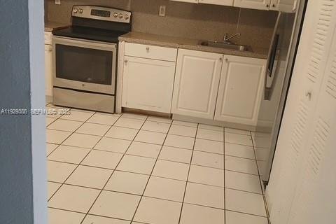 Снять в аренду кондоминиум в Пемброк-Парк, Флорида 2 спальни, 73.39м2, № 1988547 - фото 5