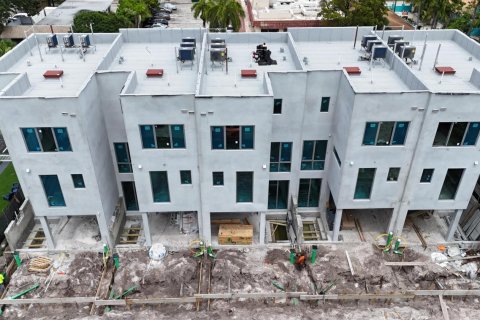Touwnhouse à vendre à Delray Beach, Floride: 3 chambres, 278.43 m2 № 2077462 - photo 20