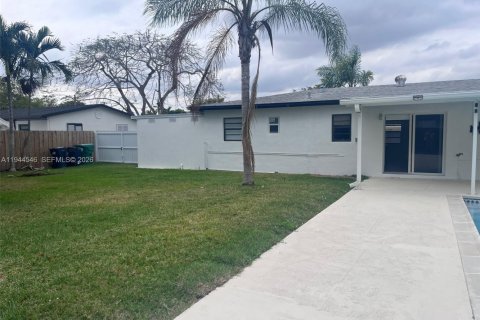 Снять в аренду виллу или дом в Катлер-Бей, Флорида 3 спальни, 113.81м2, № 2005022 - фото 15