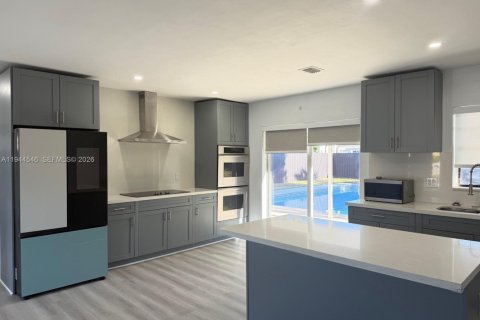 Снять в аренду виллу или дом в Катлер-Бей, Флорида 3 спальни, 113.81м2, № 2005022 - фото 4