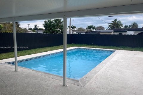 Снять в аренду виллу или дом в Катлер-Бей, Флорида 3 спальни, 113.81м2, № 2005022 - фото 14